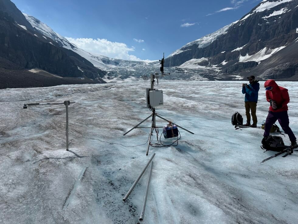 Jasper Canada’s Wildfires Contribute to Glacial Darkening and Glacial Melting 